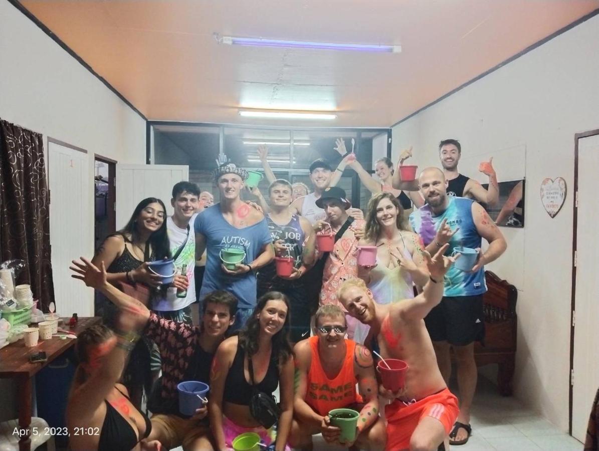 Seventeen Hostel Ko Pha Ngan Dış mekan fotoğraf